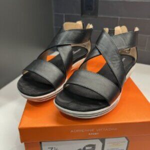 Adrienne Vittadini  7 1/2 Womens Medium Sport AV-Cary Shoes